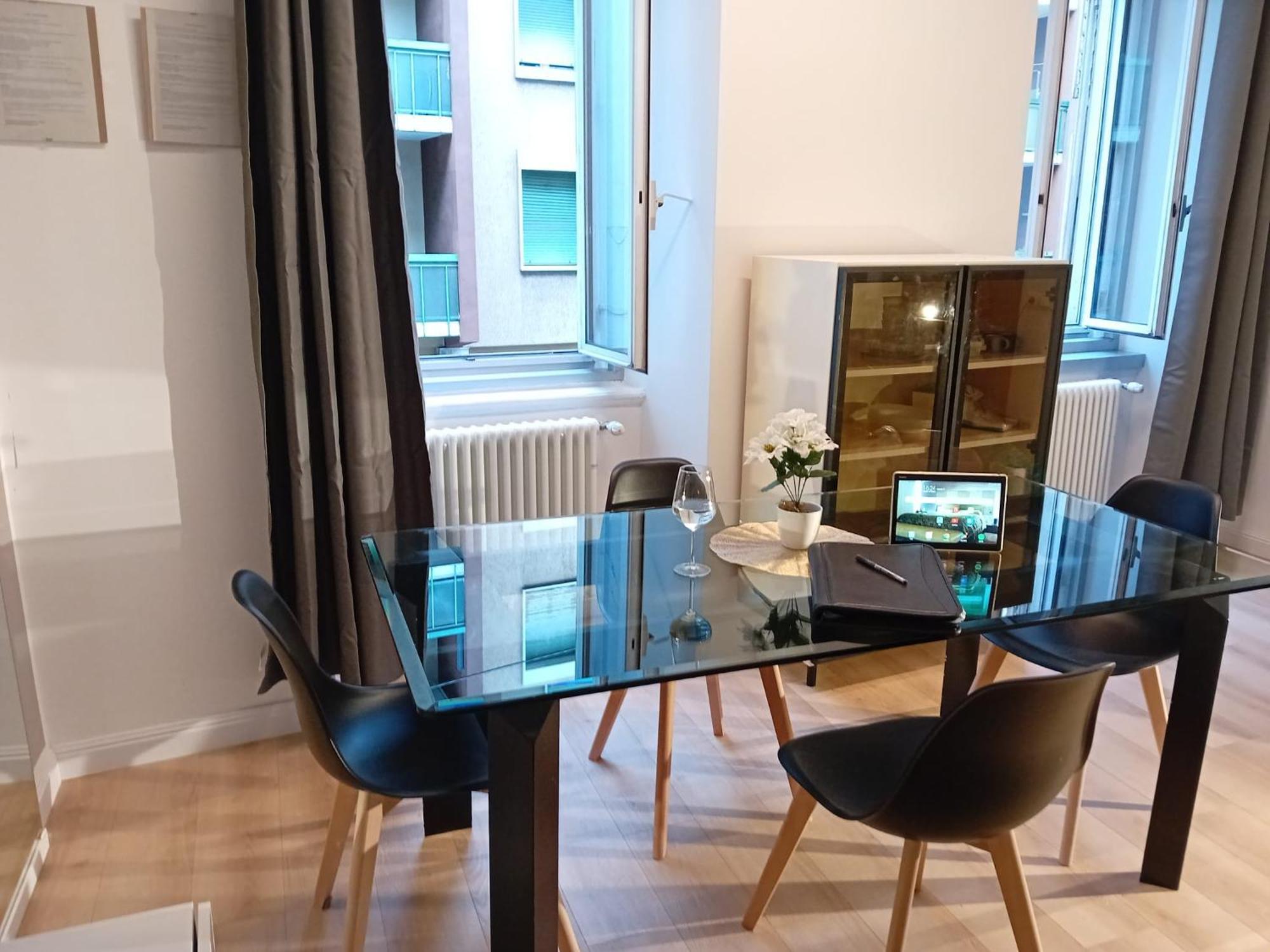 Snapstay Luxury Apartments In Centro A Triest Exterior foto